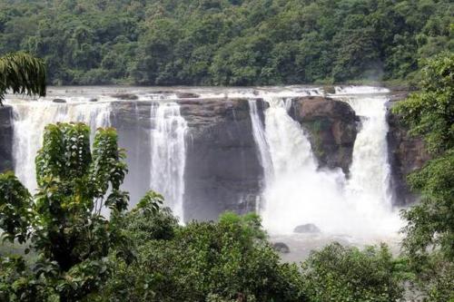 Athirapilly Falls Images